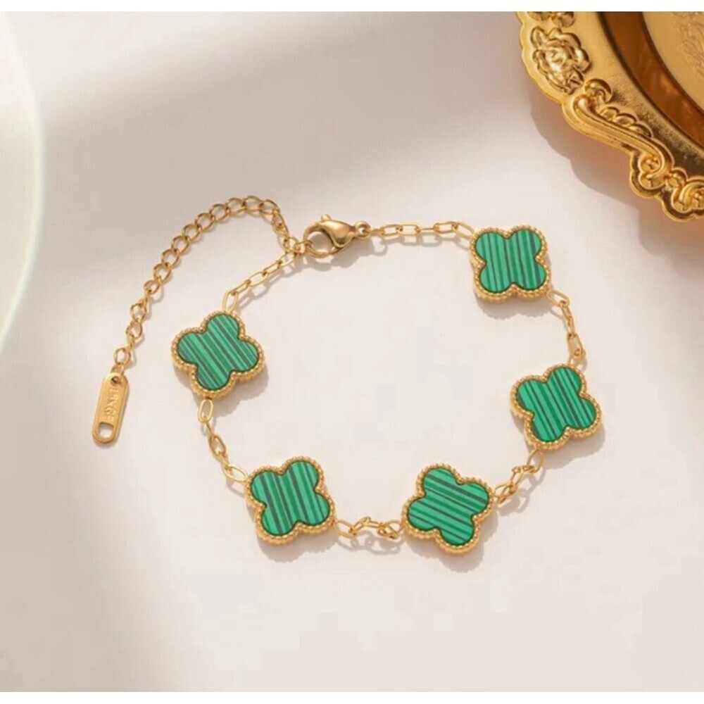 Clover green bracelet